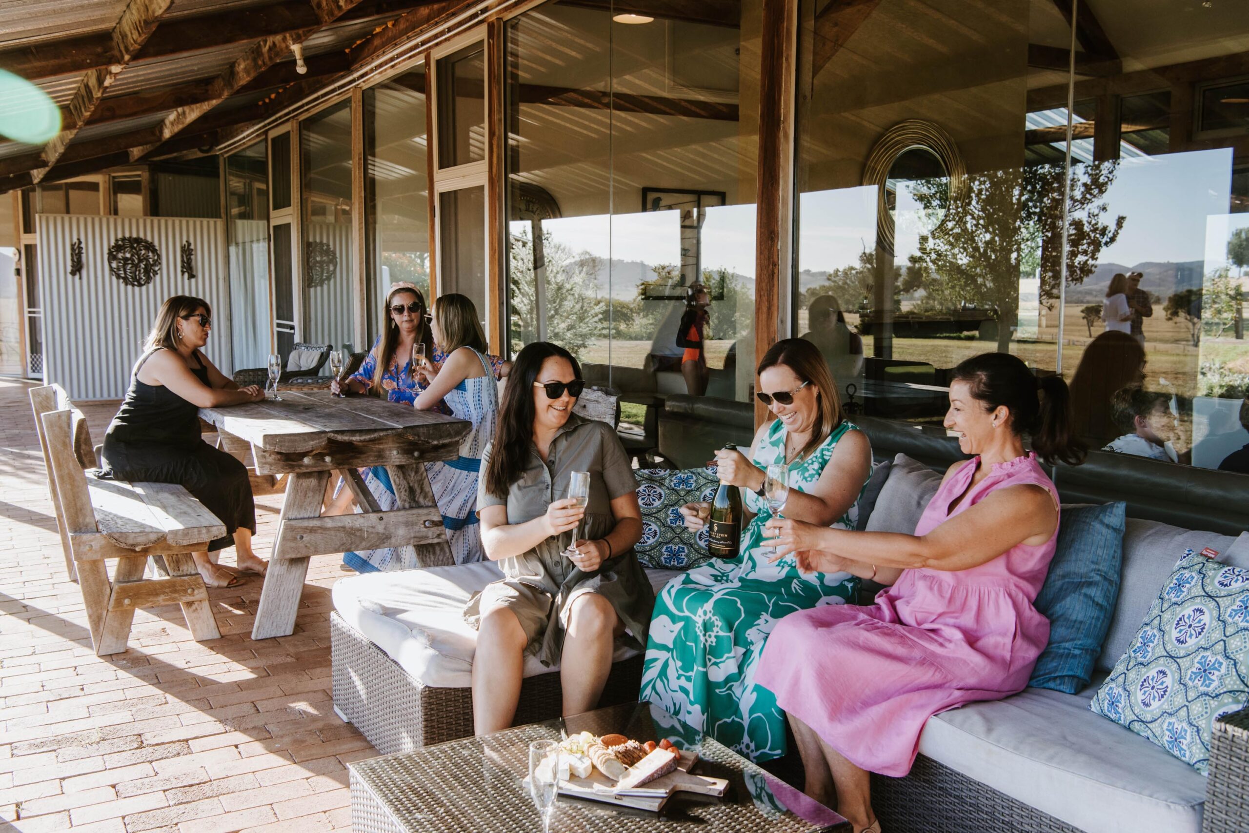 owl head lodge glass cottage accommodation gulgong girls weekend