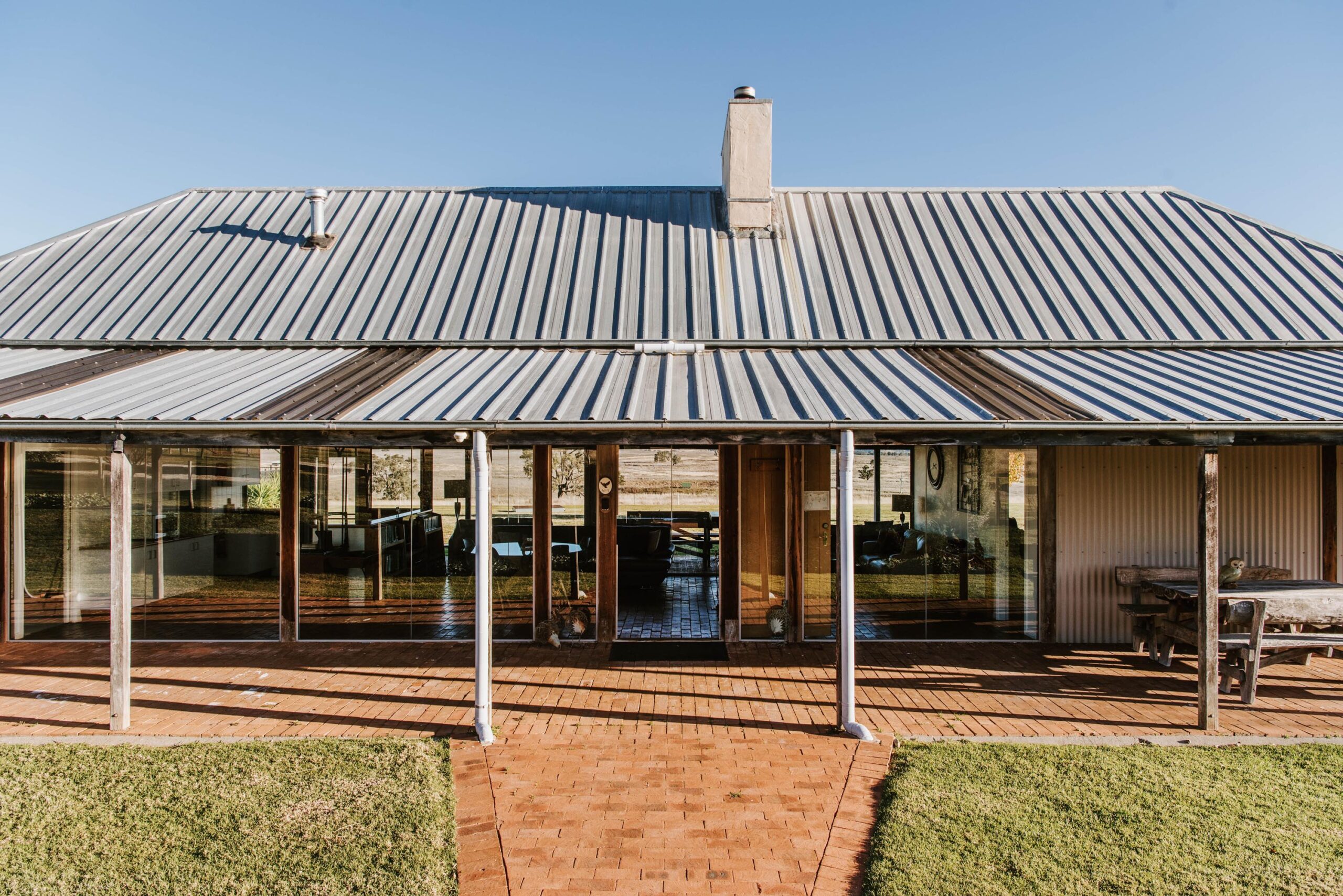 owl head lodge glass cottage accommodation gulgong