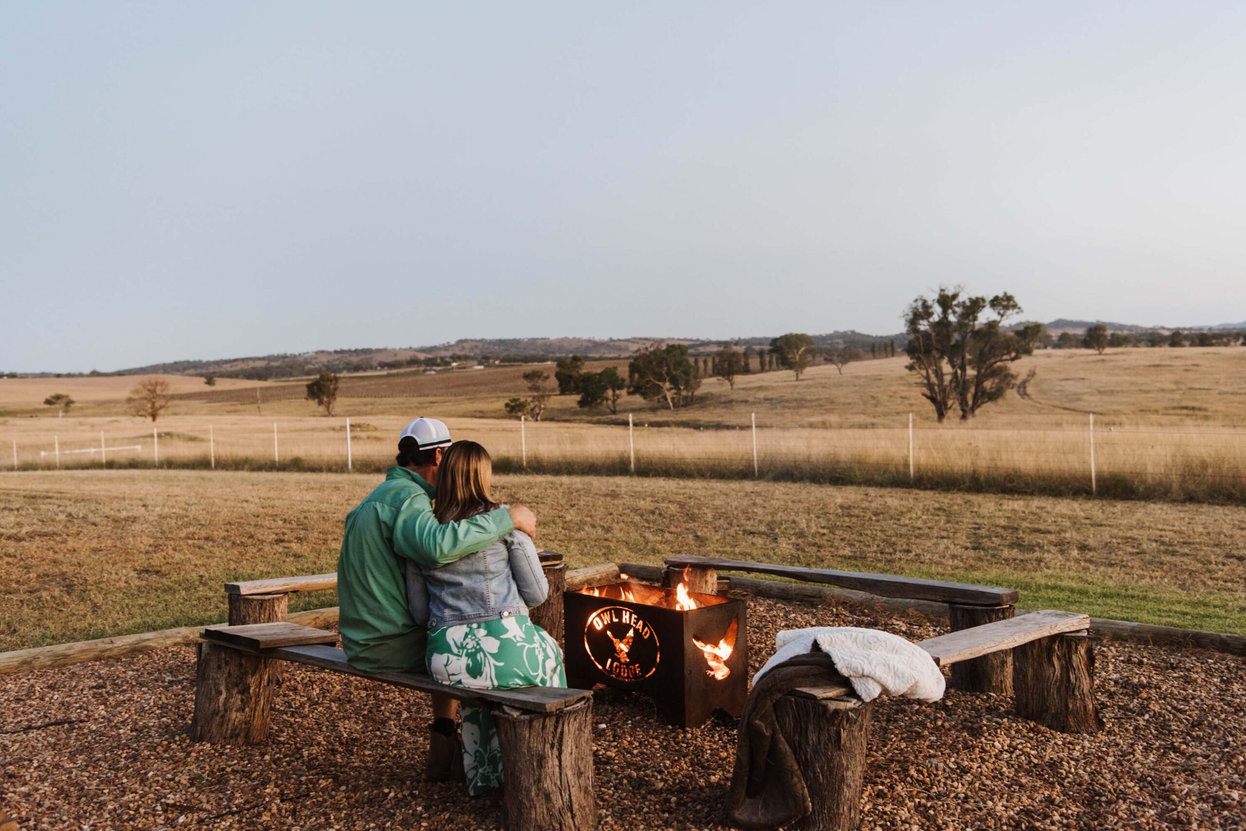 owl head lodge glass studio gulgong mudgee accommodation romantic firepit views stargazing