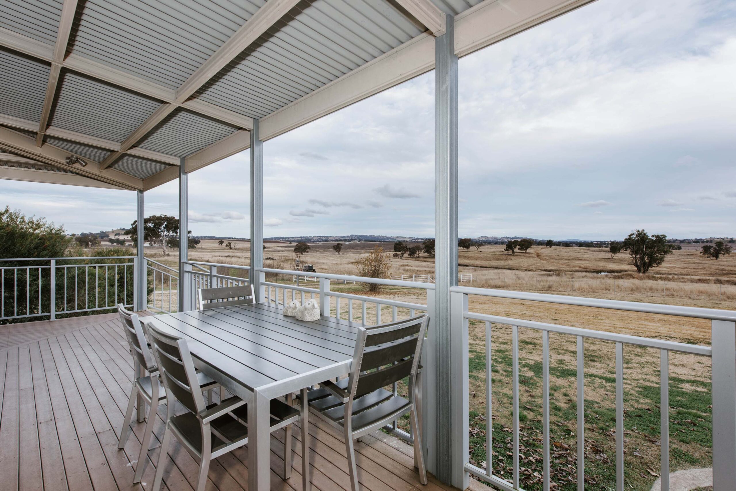 owl head lodge shearers quarters east gulgong accommodation entertaining deck